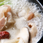 COOKBring ingredients or broths to the boil with controlled heating.